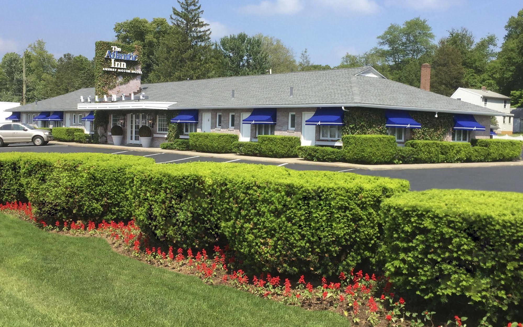 Atlantic Inn Newington Exterior photo